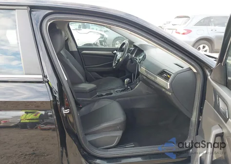 2019 Volkswagen Jetta 1.4T R-Line/1.4T S/1.4T Se из США, поврежденный, VIN 3VWCB7BU6KM158873